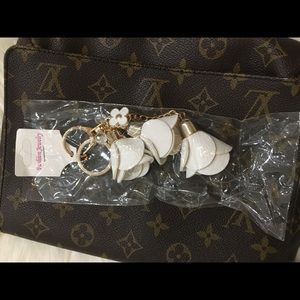 Dangling Flowers Bag Charm/Key Holder